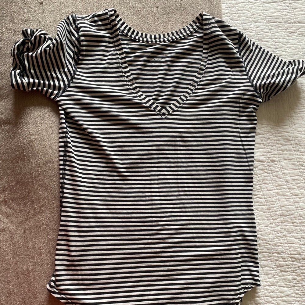 lululemon athletica love tee